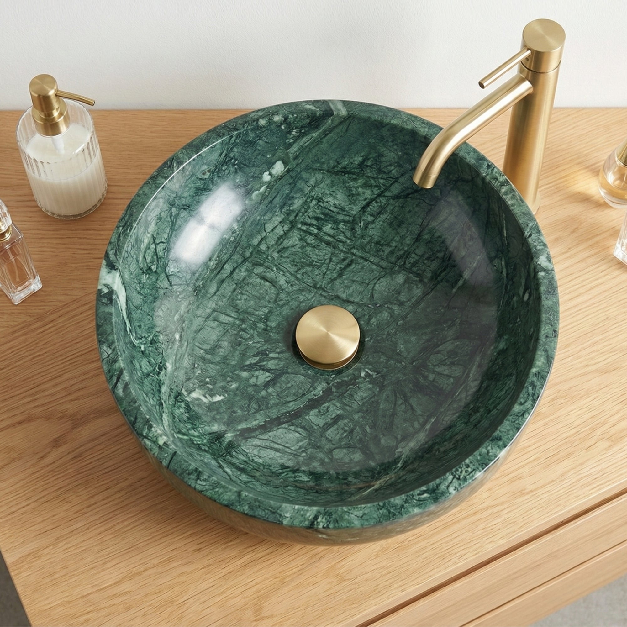Petit lavabo de salle de bain en marbre vert