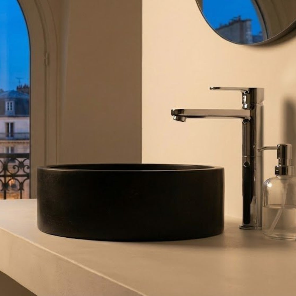 Grande vasque de salle de bain ronde en marbre noir