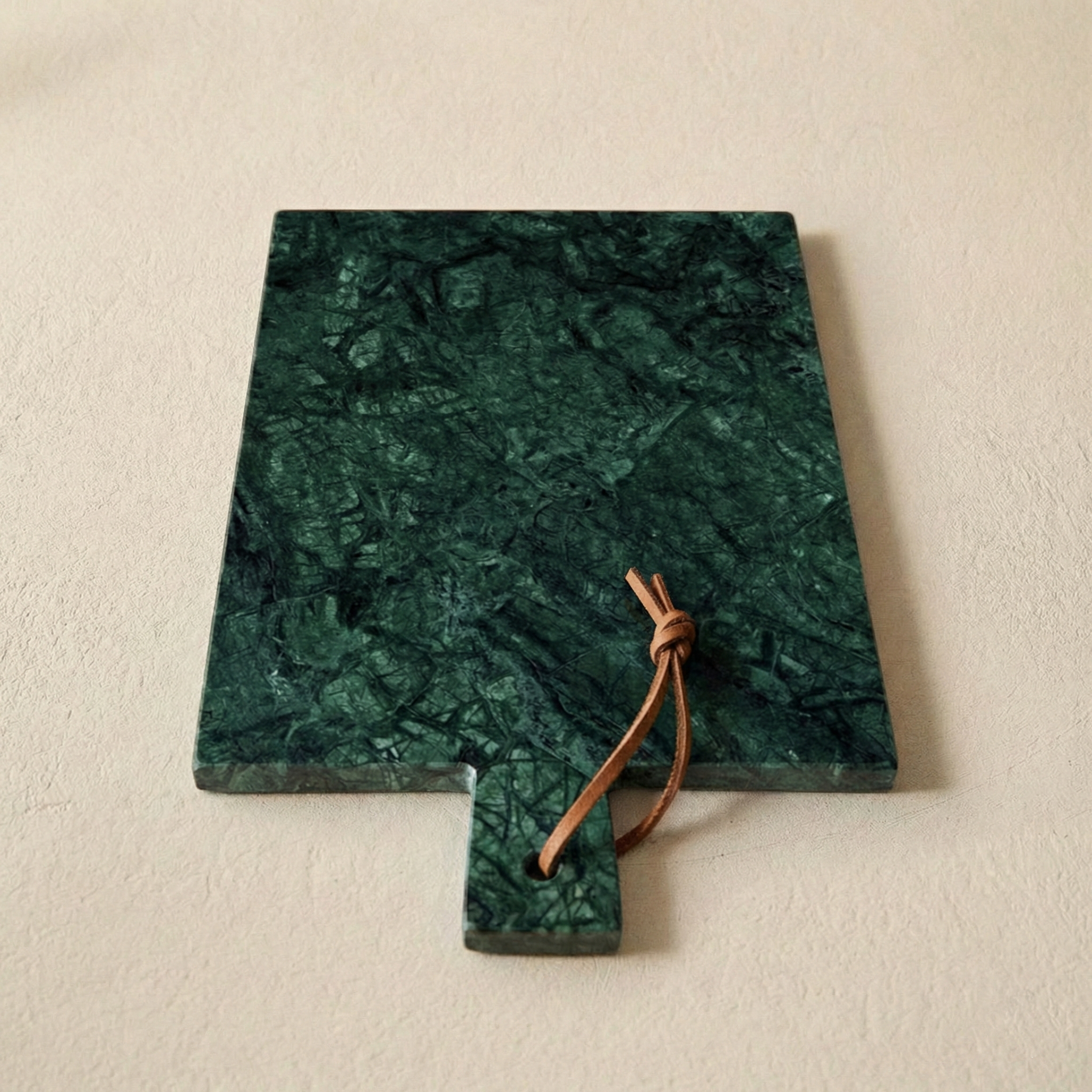 Planche de service en marbre vert